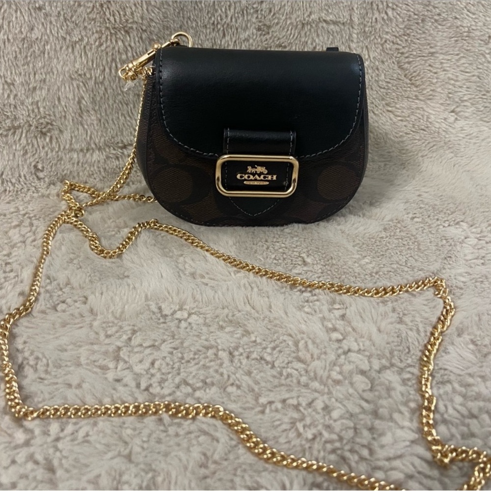 Coach Morgan card case holder new with out tags